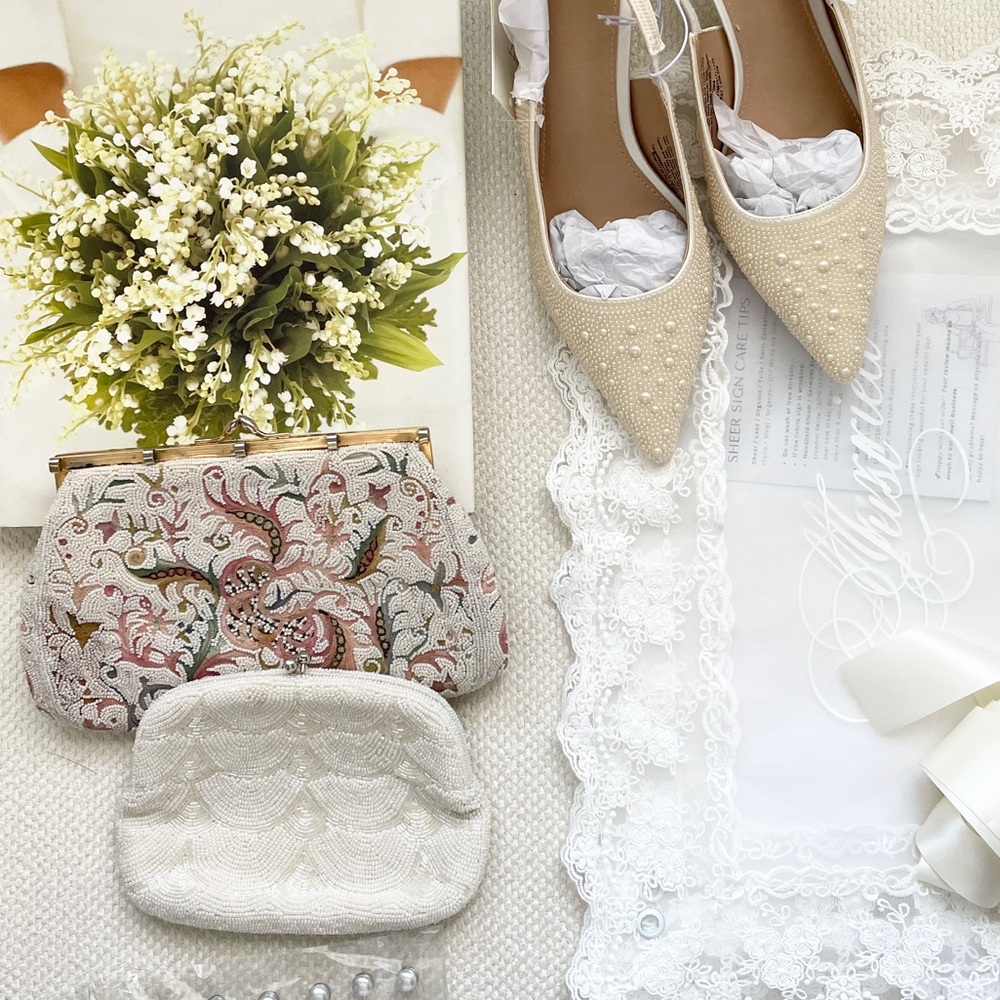 Vintage Mini Beaded White Clutch